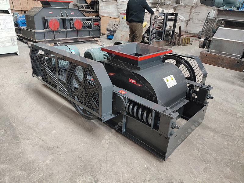 瀝青混合料性能不達標？雙齒輥破碎機助你提升路面質量