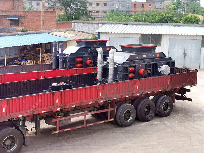 時(shí)產(chǎn)100噸和200噸的石灰石生產(chǎn)線,選擇的液壓對輥制砂機(jī)有何不同? 時(shí)產(chǎn)100噸和200噸的石灰石生產(chǎn)線,選擇的液壓對輥制砂機(jī)有何不同?